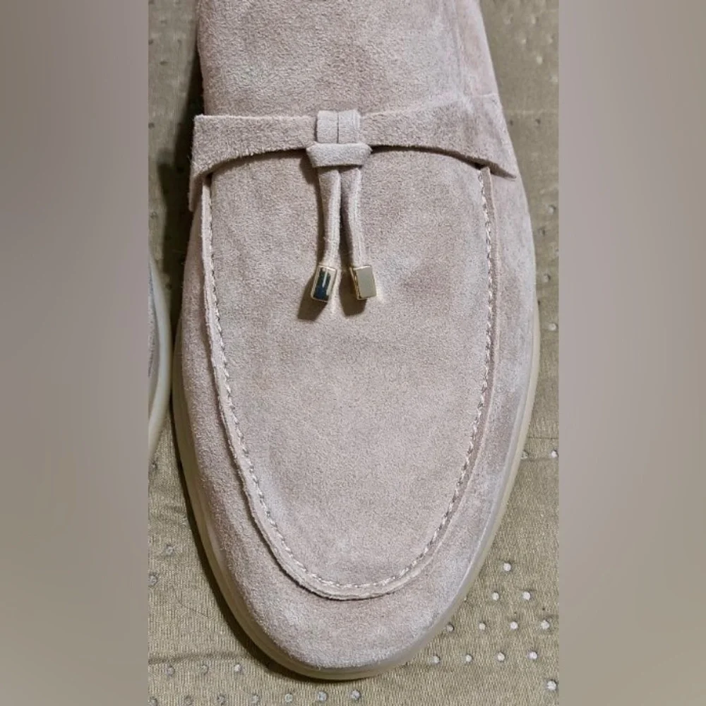 Marc Fisher elegant beige